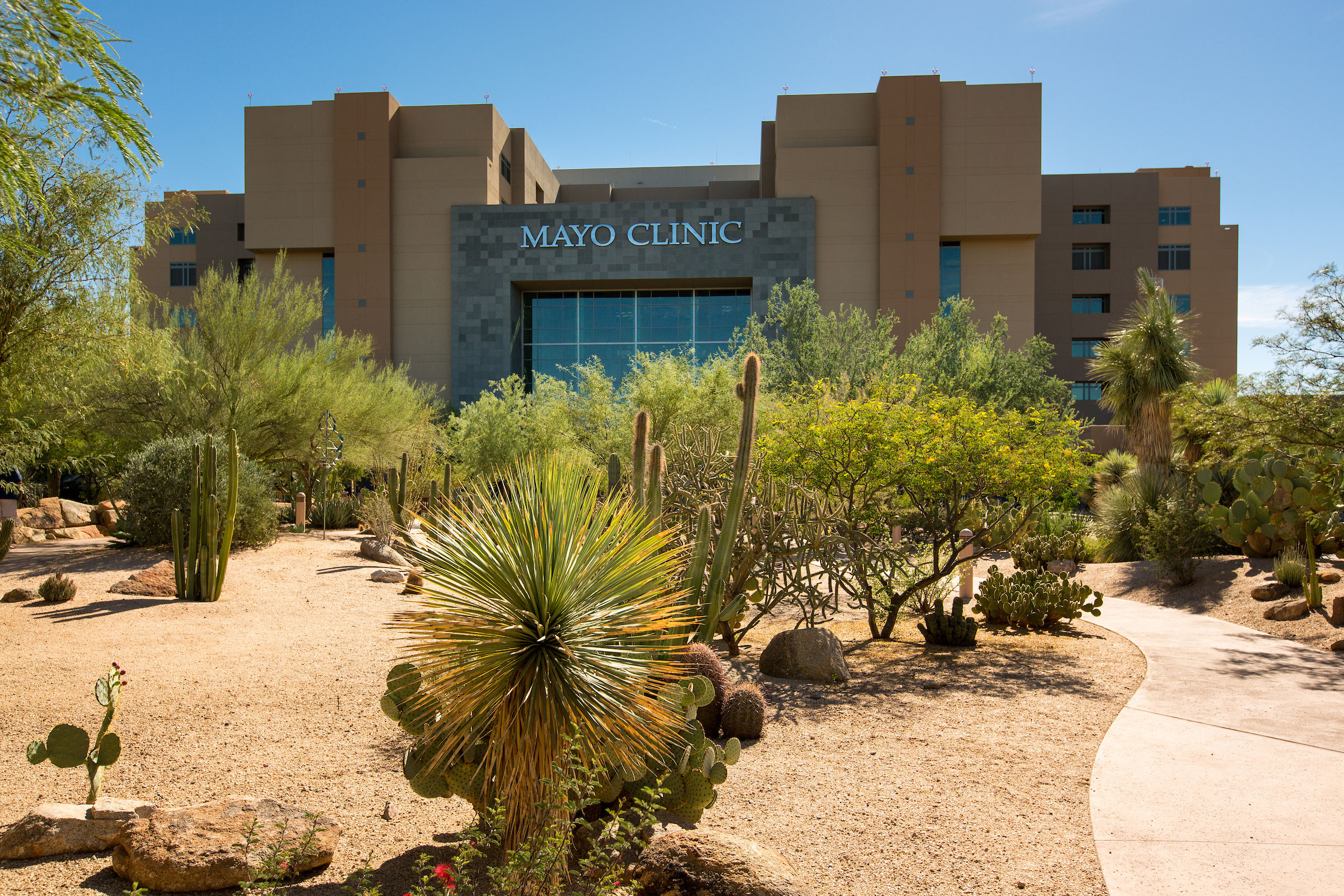 Exterior of Mayo Clinic building in Phoenix
