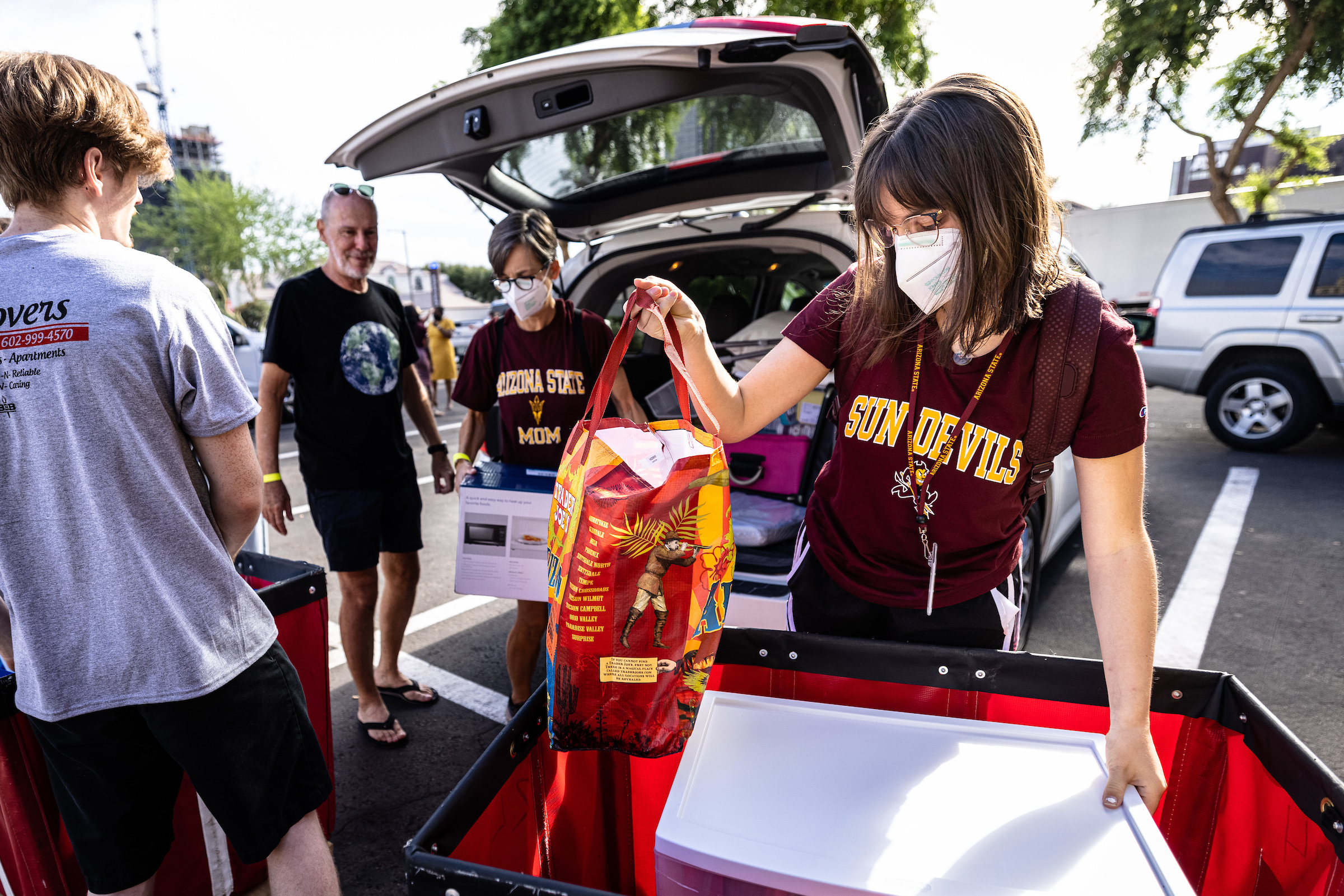 Students wear recyclables in the name of fashion (ASU)