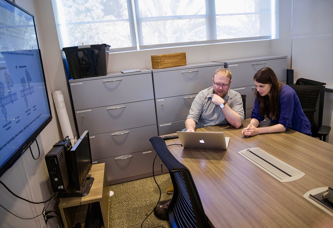 SOLS researchers Sara Brownell and Christian Wright create biology assessment