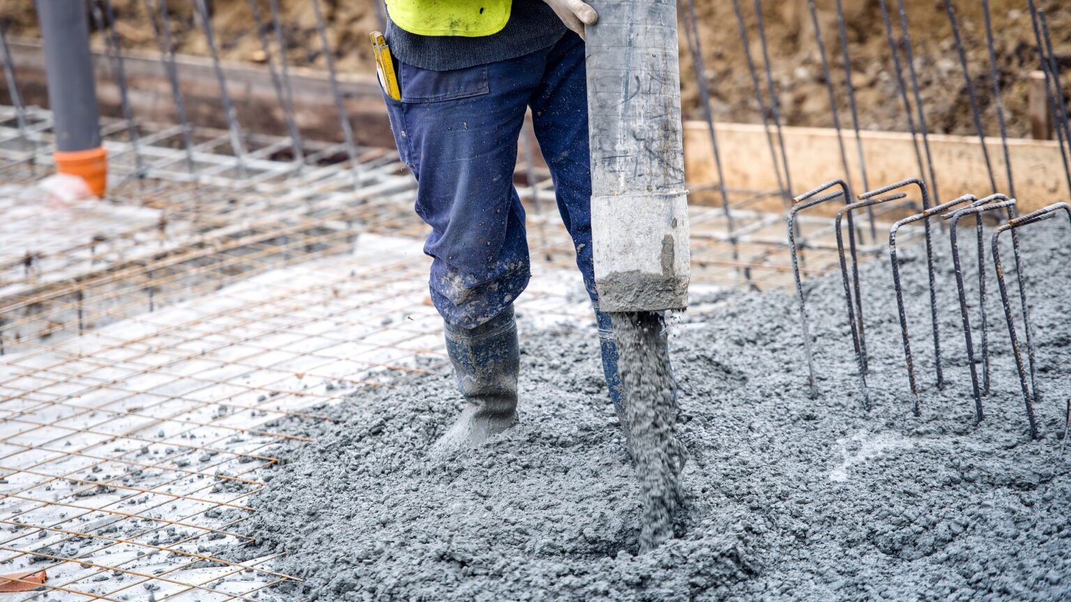 Curbing concrete's carbon emissions with innovations in cement