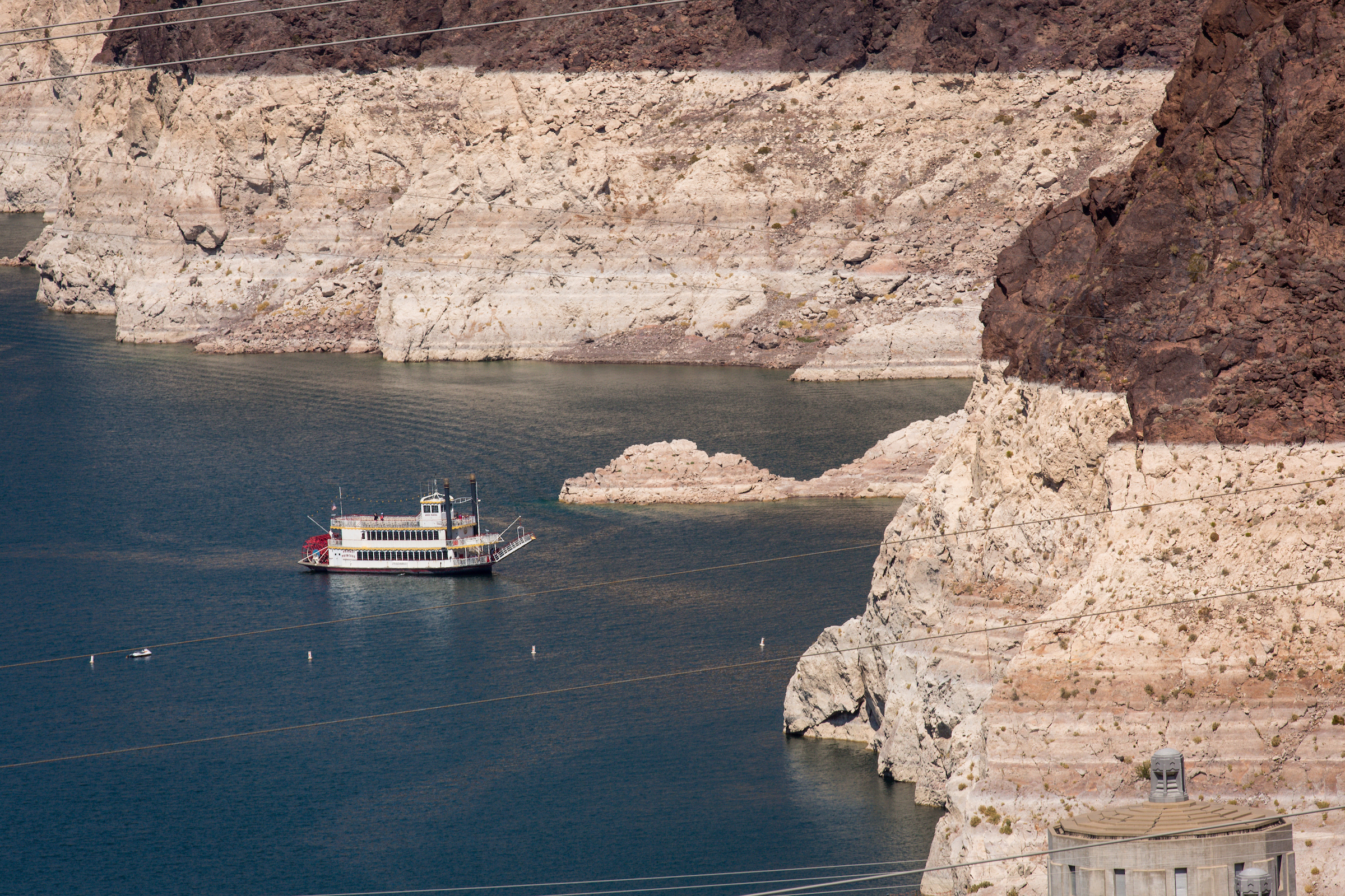 A tourist boat travels around Lake Mead.