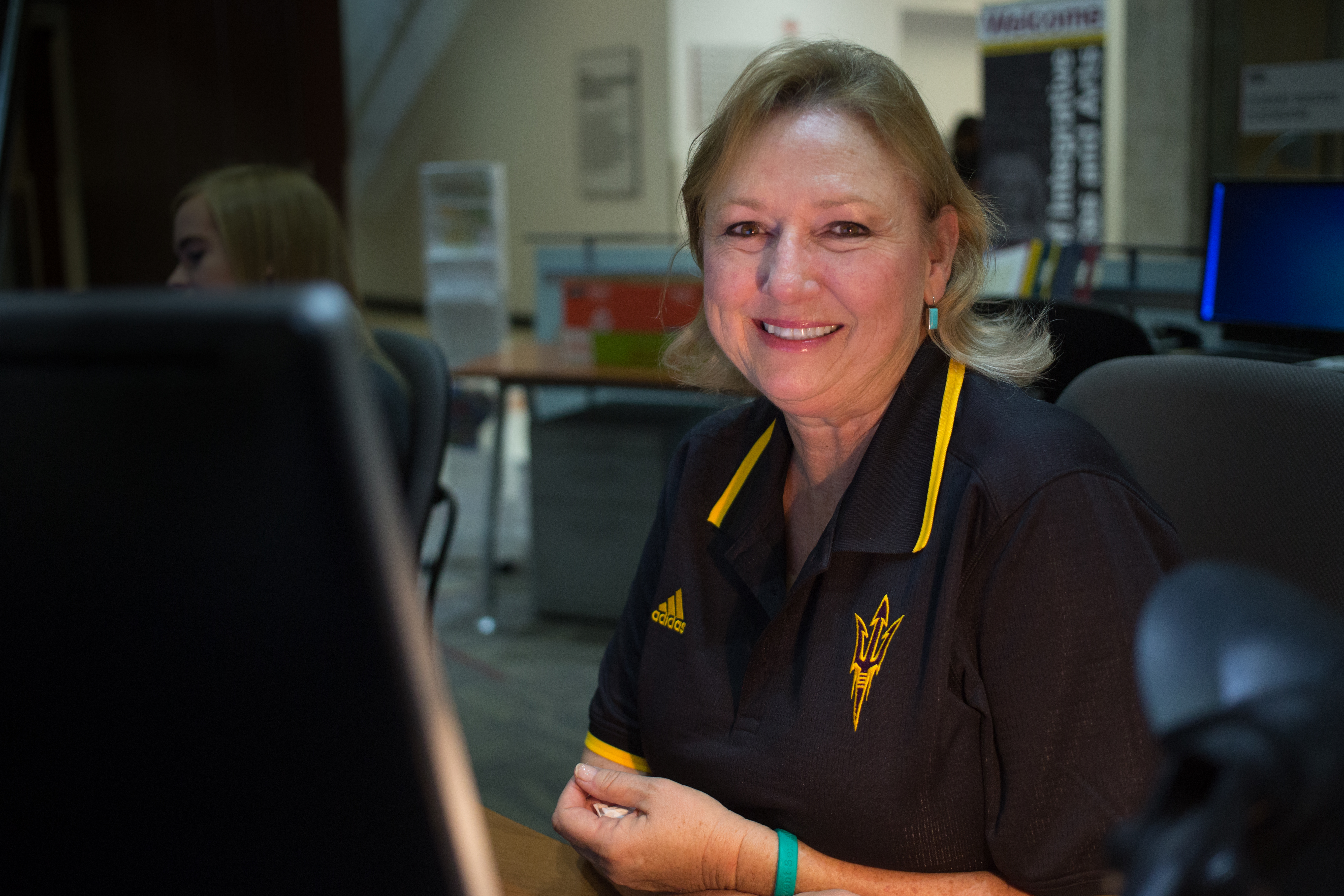 ASU's Sue Foley earns interdisciplinary studies degree while being point of help for Downtown Phoenix campus students, families at Info Desk