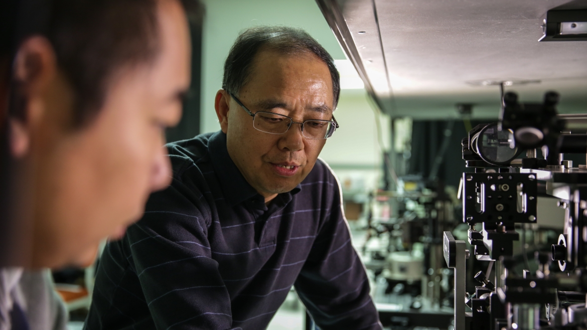 ASU engineering professor Cun-Zheng Ning in his lab