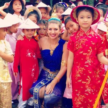 Global Studies alumnus travels to Thailand to teach