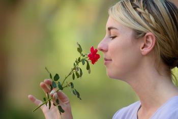 How many smells can humans distinguish?