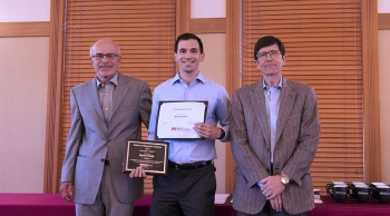 Bill Glaunsinger presenting the inaugural SMS Innovation Award to David Ciota with SMS Director Neal Woodbury.