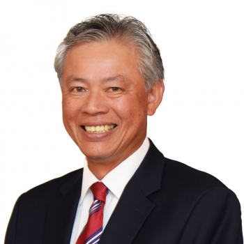 Portrait of ASU Distinguished Professor of Practice Glenn Wong.