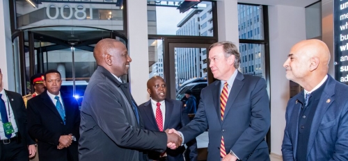 ASU President Michael Crow and Thunderbird Director General and Dean Sanjeev Khagram welcome His Excellency William Ruto, President of Kenya.