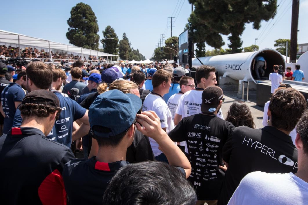 Hyperloop competition crowd