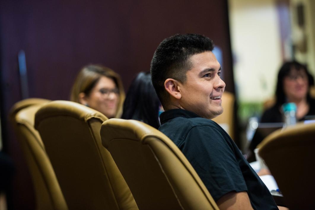 Native entrepreneurs listen during a seminar