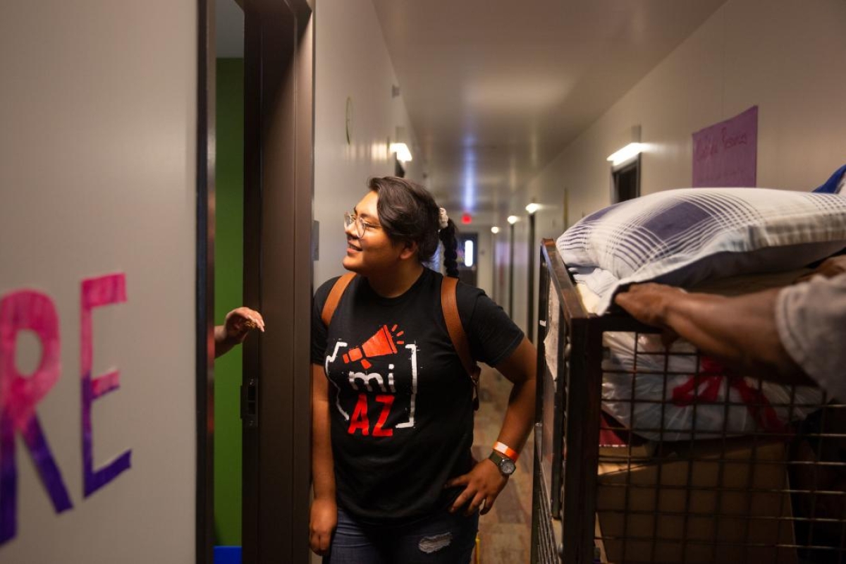 A student moves in her belongings at the Downtown Phoenix campus