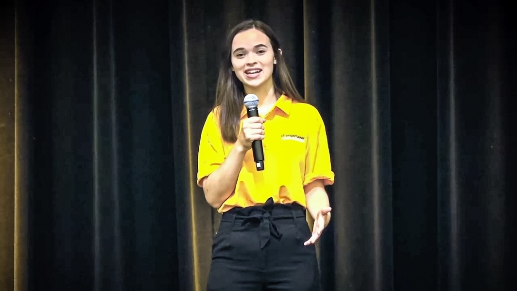 A student speaks at Sun Devil Welcome