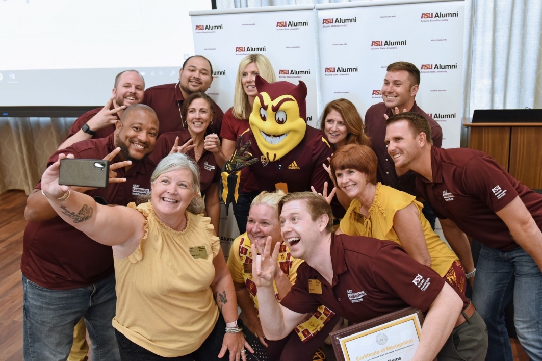 ASU Leadership Institute Class 3 takes a selfie with Sparky