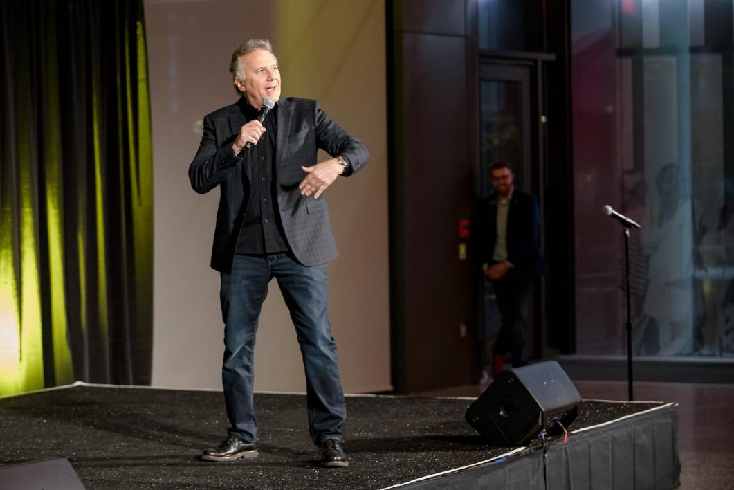 Comedian Paul Reiser performs at the Dean's Circle Event
