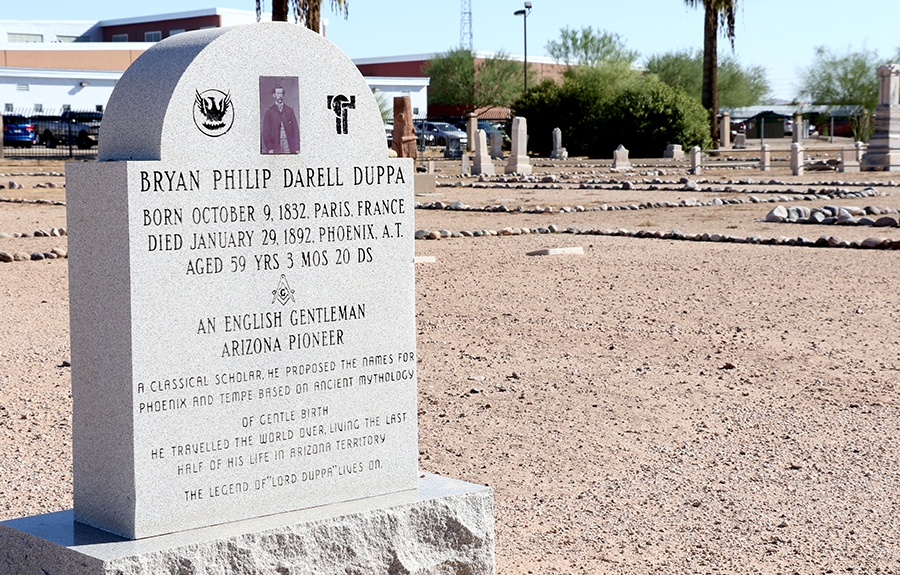 ASU students learned about how Phoenix and Tempe were named at headstone of 