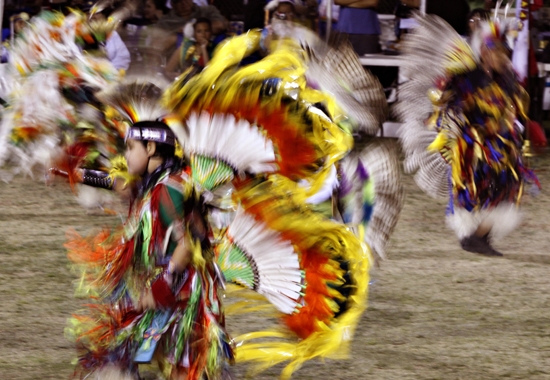 Northern Fancy Feather Dance 