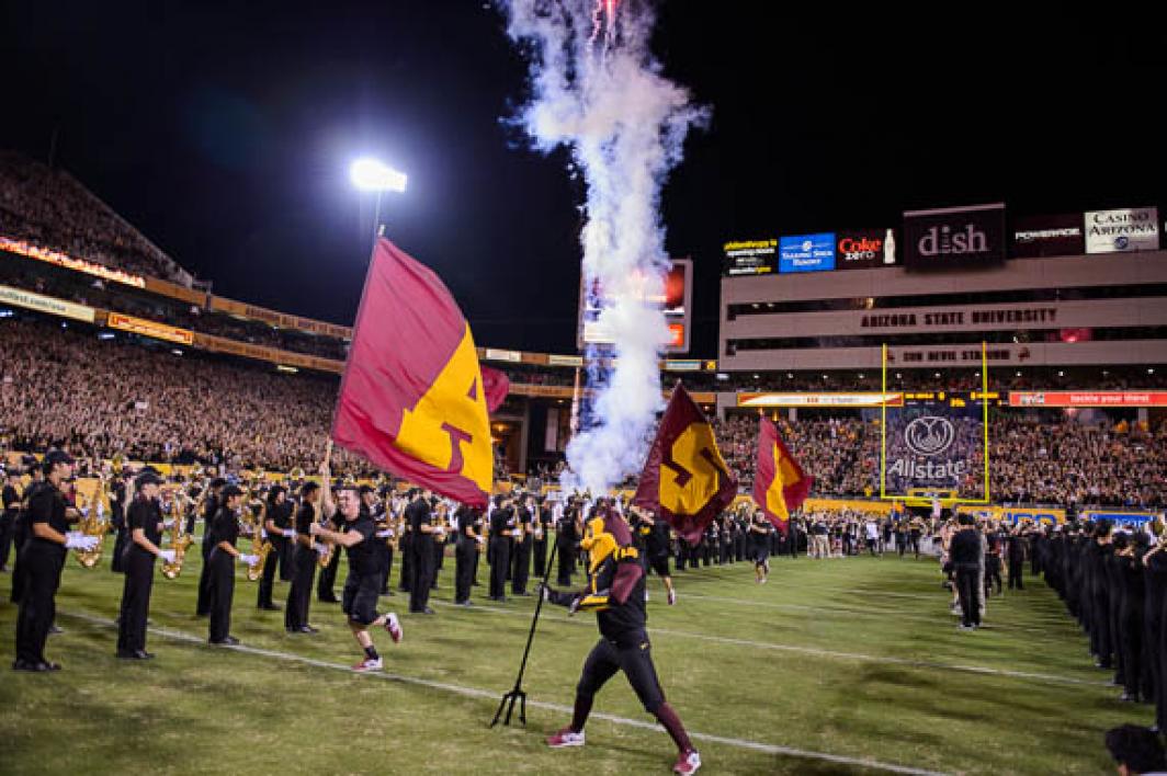 391 Washington Redskins Sun Devil Stadium Stock Photos, High-Res