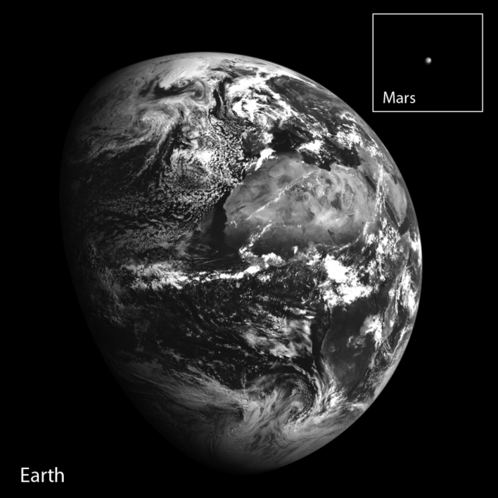 NASA image of the Earth and Mars from the Lunar Reconnaissance Orbiter