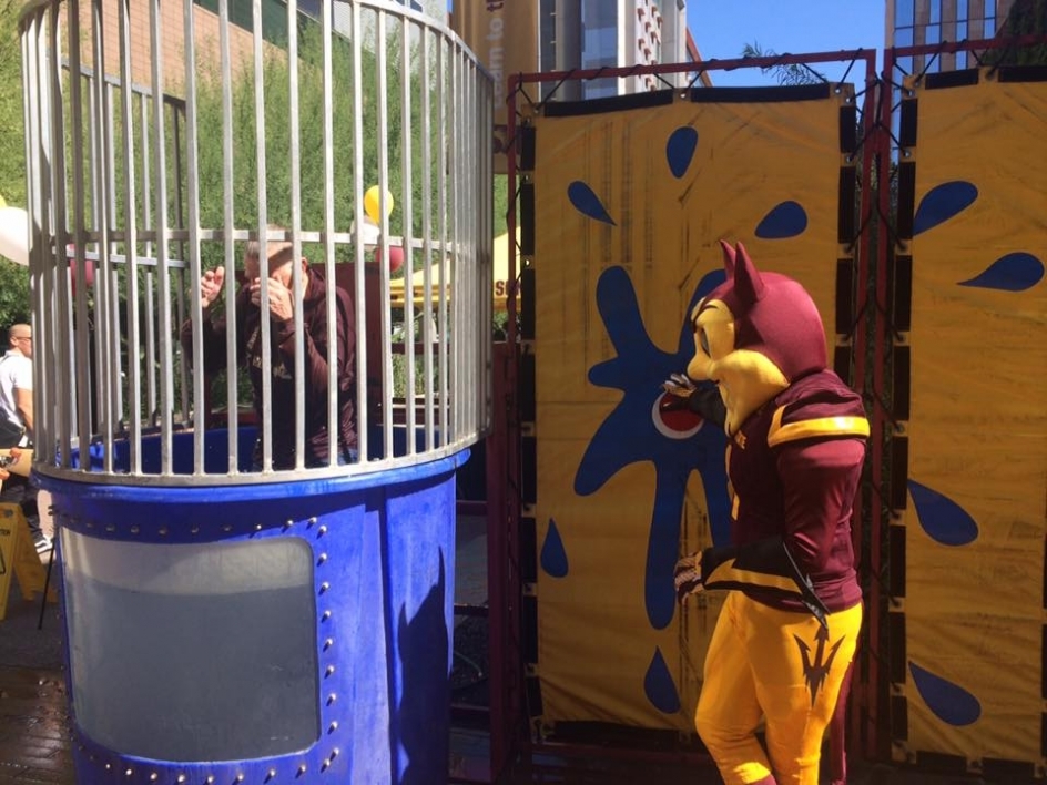 Sparky dunking the Dean