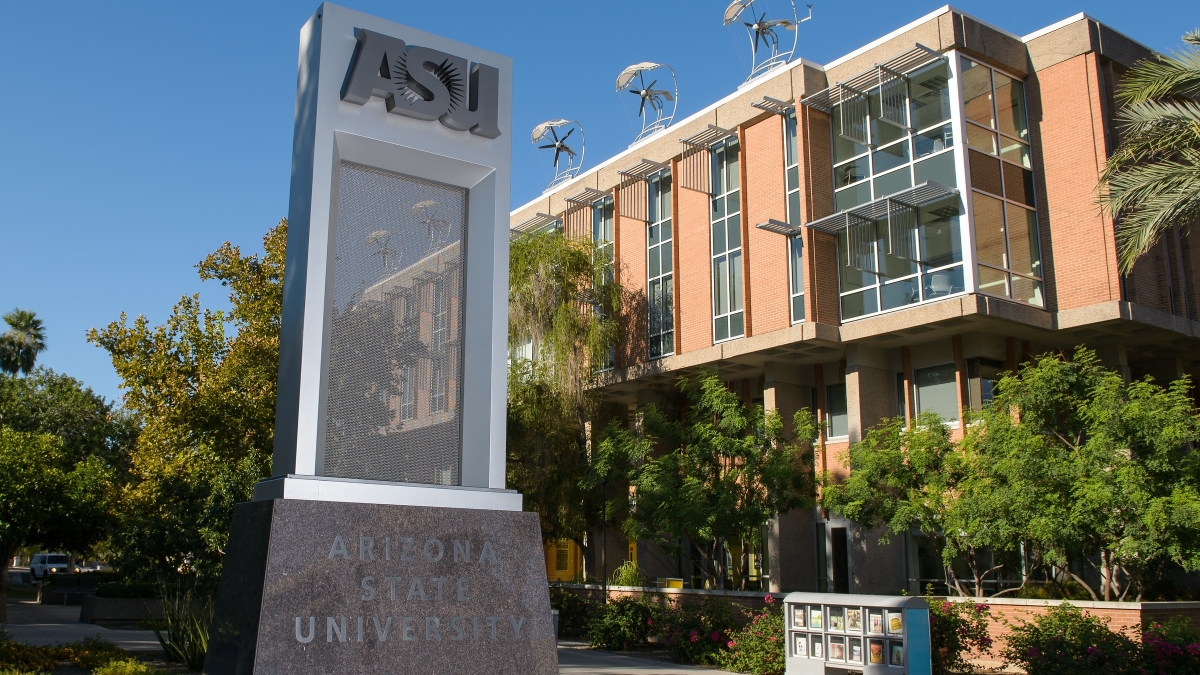 ASU sign on the Tempe campus