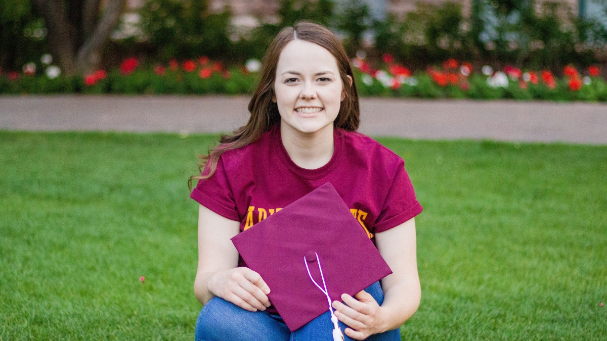 Portrait of ASU grad Lauren Hardy.