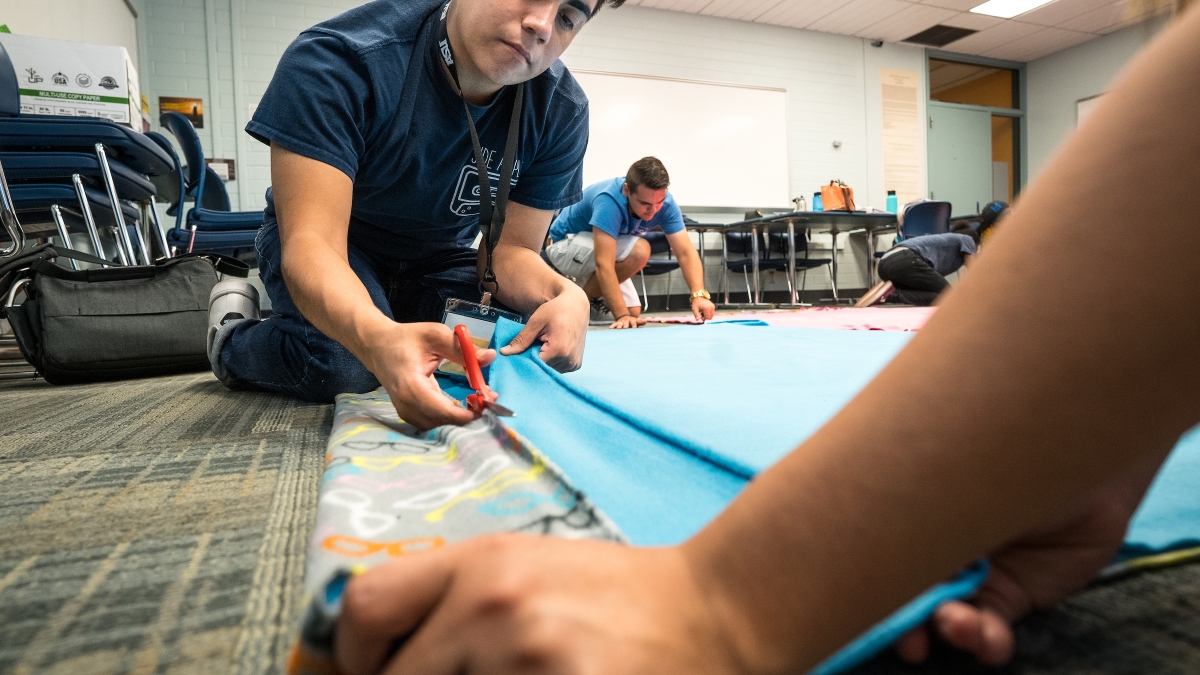 ASU students make blankets for foster children