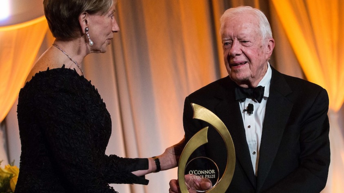 Former U.S. President Jimmy Carter receives O'Connor Justice Prize from ASU