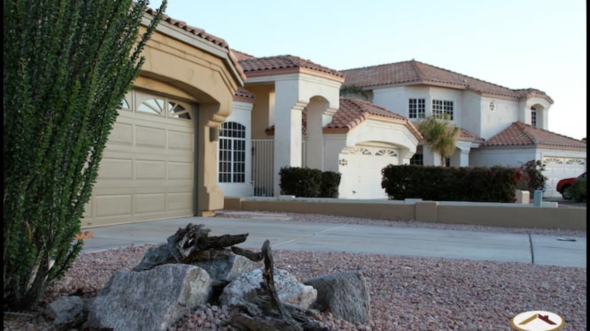 Goodyear Arizona house with desert landscaping