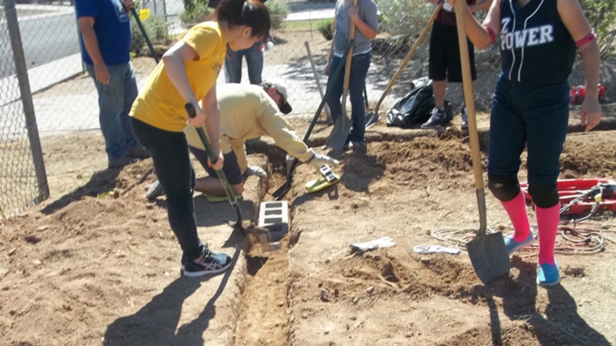 Volunteers building habitat