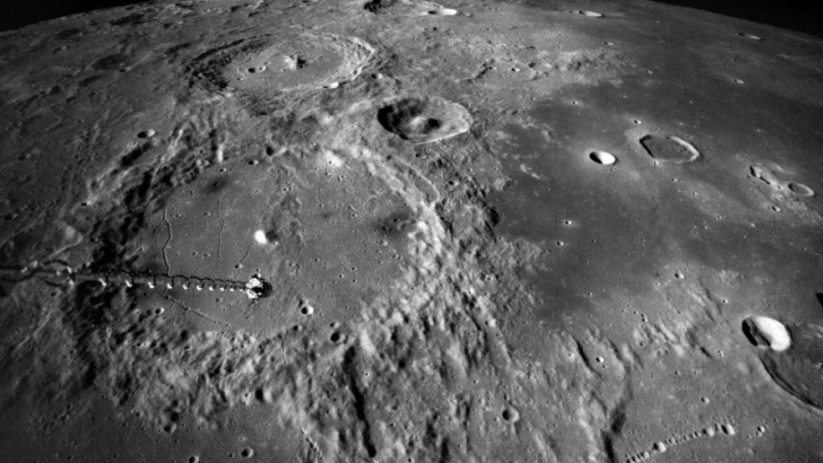 image of the moon's Alphonsus crater