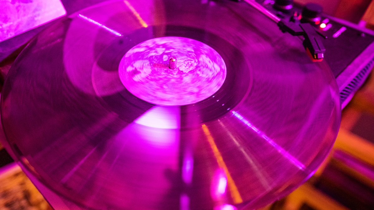 vinyl record playing on a Victrola