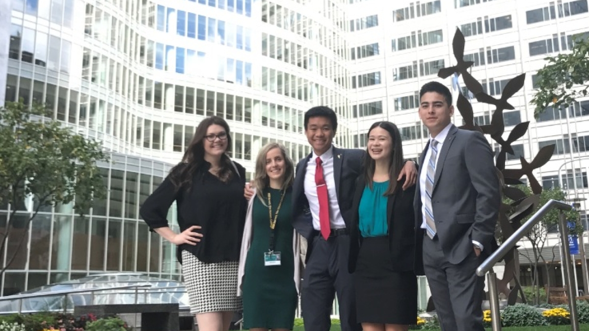 group of ASU students at Mayo Clinic School of Medicine in Rochester, Minnesota