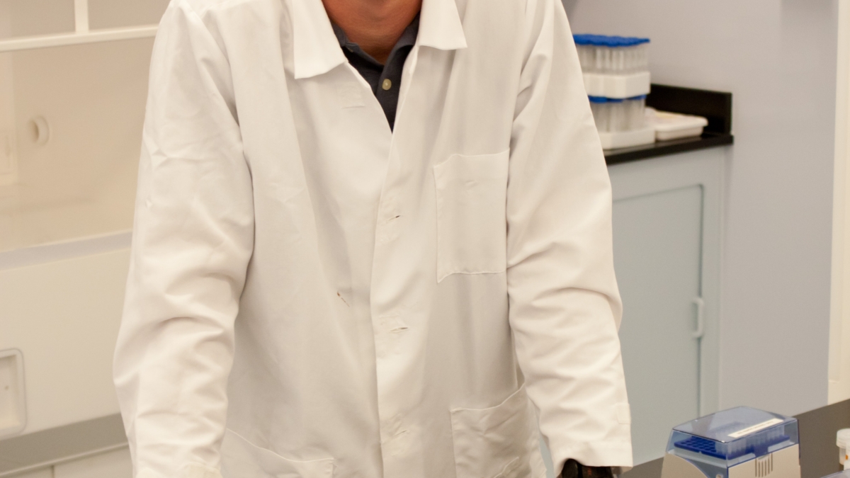 Man standing in a lab