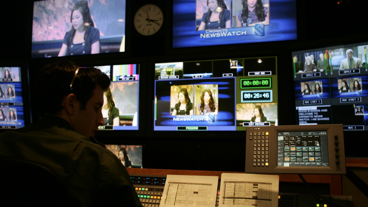 journalism student Cronkite NewsWatch control room