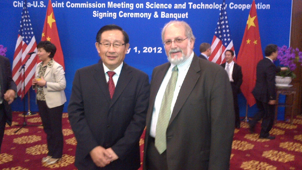 Denis Simon with China&#039;s Minister of Science and Technology, Minister WAN Gang 