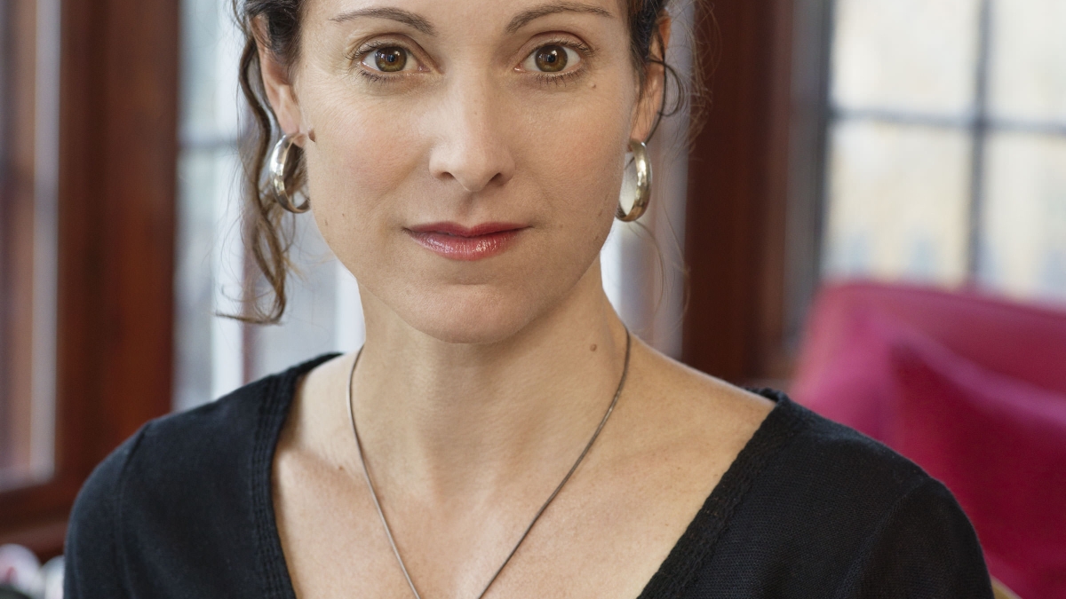 Headshot of bestselling author Emily Bazelon