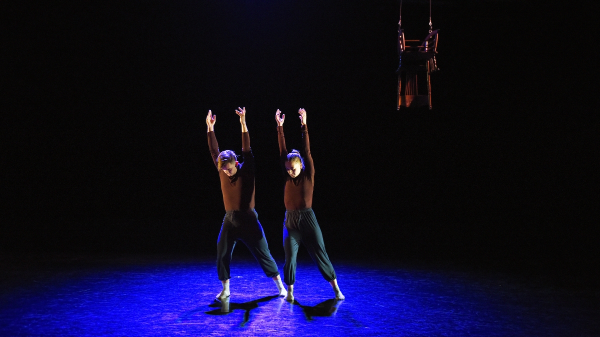 Photo of ASU dance alumni Emily Laird and Quinn Mihalovic dancing.jpg