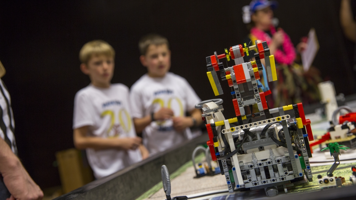 robotics, engineering educatin, LEGO robotics, STEM education, robotics competitions