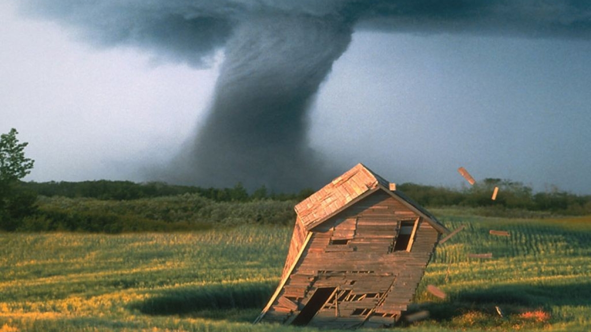 tornado and house
