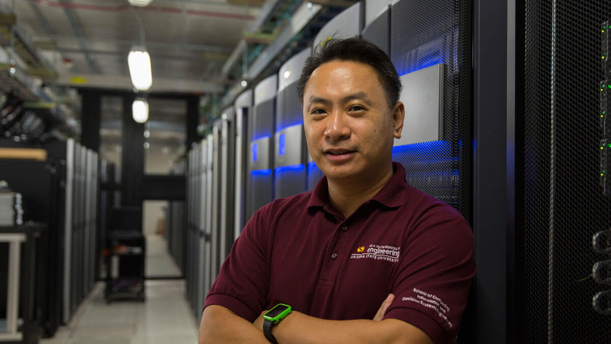 Fulton Entrepreneurial Professor Dijiang Huang created a cloud-computing-based virtual lab students get better access to a hands-on lab that mirror real-world computer networking systems