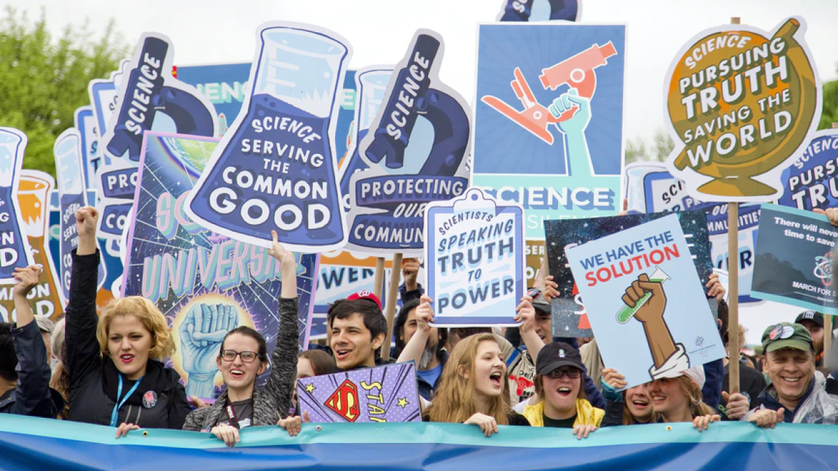 People demonstrate in support of science.