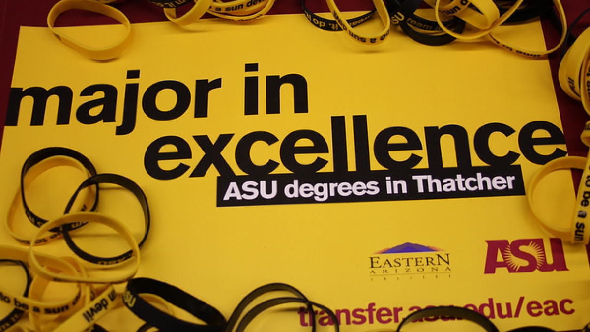 picture of ASU excellence poster: major in excellence – ASU degrees in Thatcher