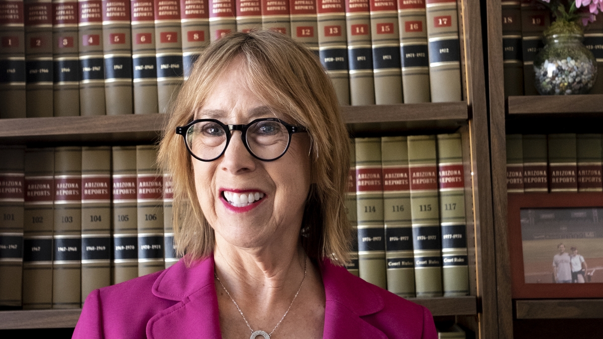 Patience Huntwork is a staff attorney at the Arizona Supreme Court and a board member at The College's Melikian Center.