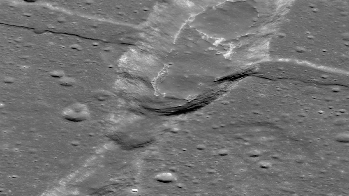Sosigenes IMP is a site of geologically recent volcanic eruptions on the moon 