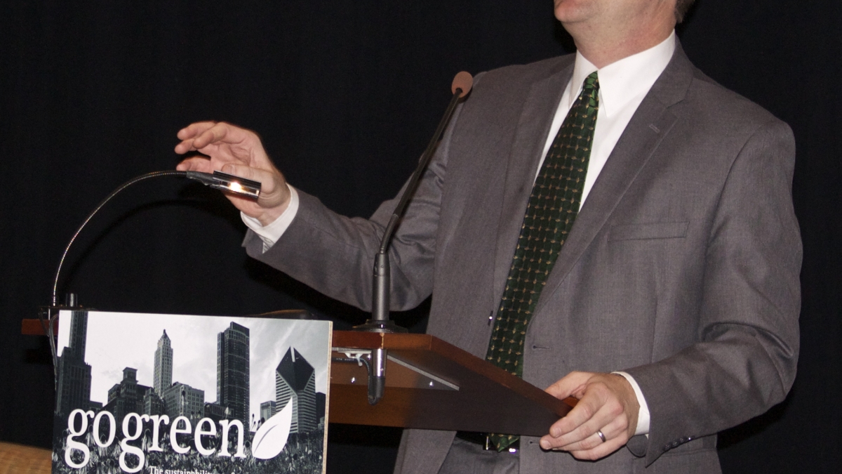 Phoenix mayor Greg Stanton announces 2012 Greenhouse Gas report