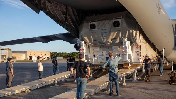 Europa Clipper Spacecraft arrival at KSC