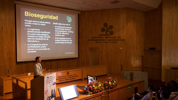Biosafety briefing at Mexico City symposium