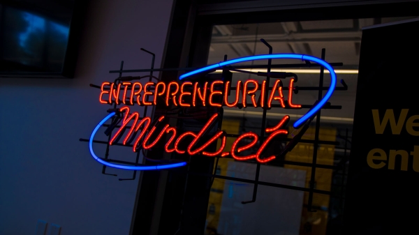 Neon sign that says "Entrepreneurial Mindset"