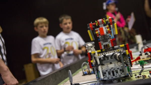 robotics, engineering educatin, LEGO robotics, STEM education, robotics competitions