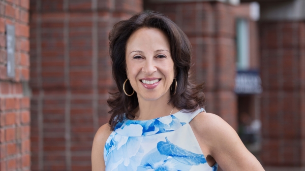 headshot of journliast Maria Hinojosa